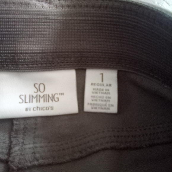Chico's so slimming size 1 stretch pants - Picture 3 of 4